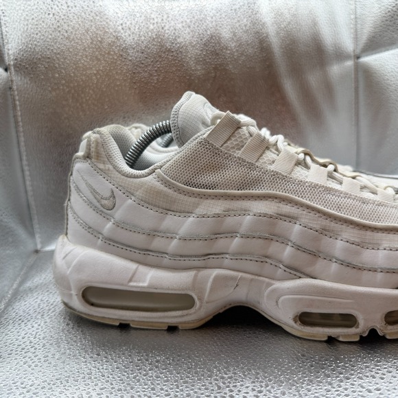Size 10.5 Nike Air Max 95 Triple White Whiteout Mens Athletic Shoes CT1268-100 main image 9